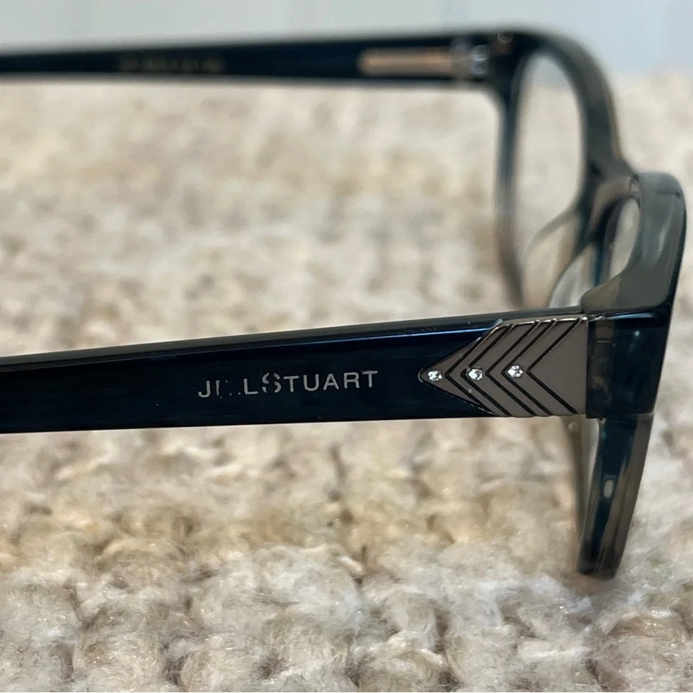Jill Stuart jill stuart
